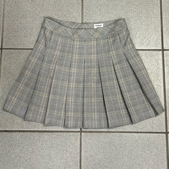 Aritzia Sunday best grey plaid pleated high waisted skirt olive micro mini skirt - Picture 4 of 9